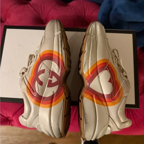 Gucci Black and Red Luxury Packaging - Picture 4 of 11